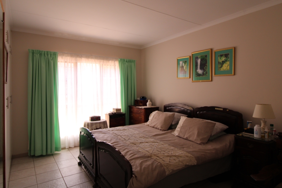 3 Bedroom Property for Sale in Denneoord Western Cape